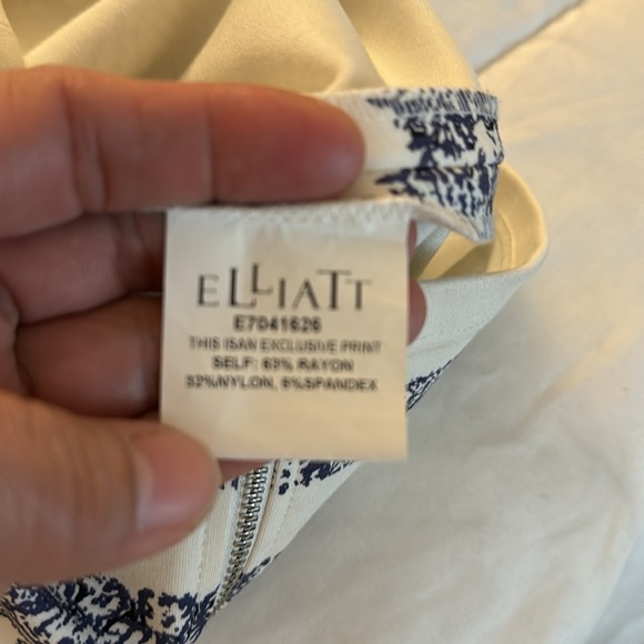 Elliatt Elements Dress Off Shoulder Size Small Bodycon - Picture 9 of 10